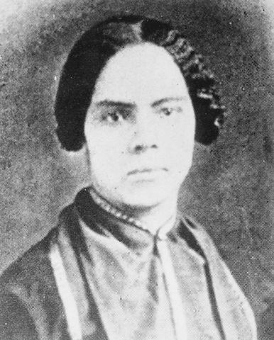 Mary Ann Shadd Cary avec une coiffure épinglée sur une photo en noir et blanc.